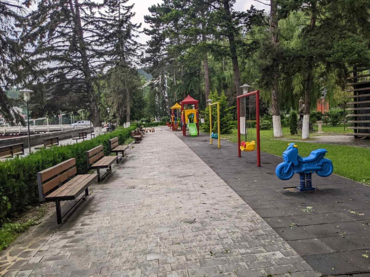 Riverside Borjomi ภายนอก รูปภาพ