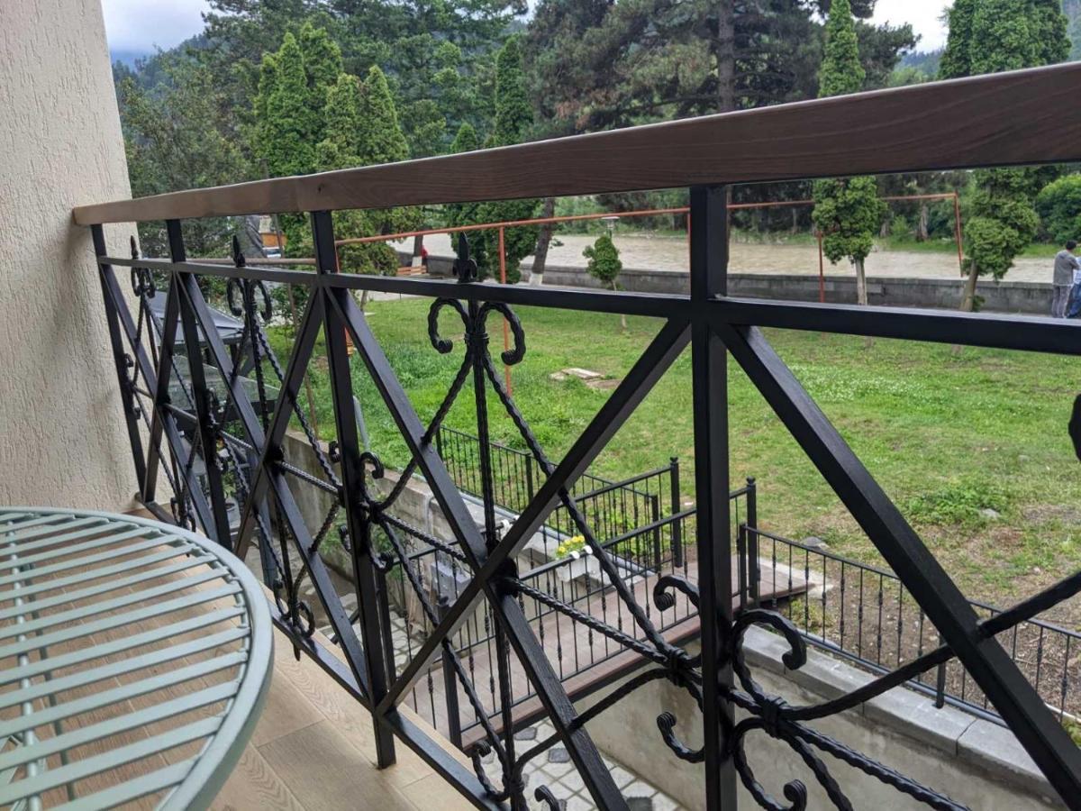 Riverside Borjomi ภายนอก รูปภาพ